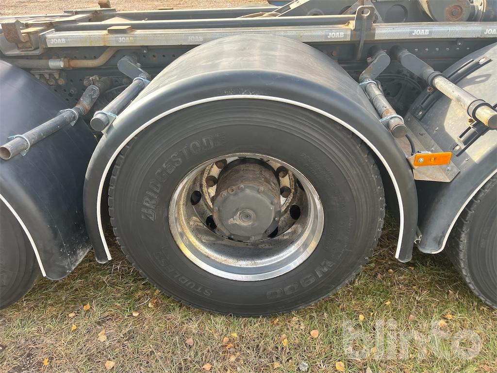 Hook lift truck MERCEDES-BENZ Arocs 3251 8x4