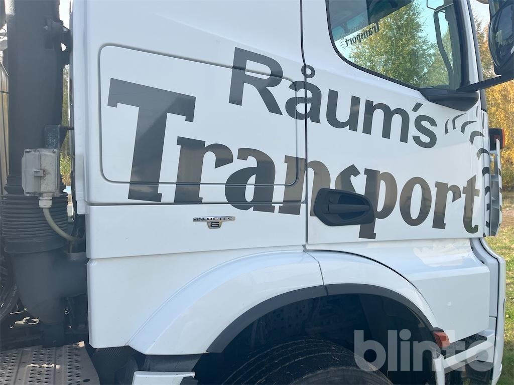 Hook lift truck MERCEDES-BENZ Arocs 3251 8x4