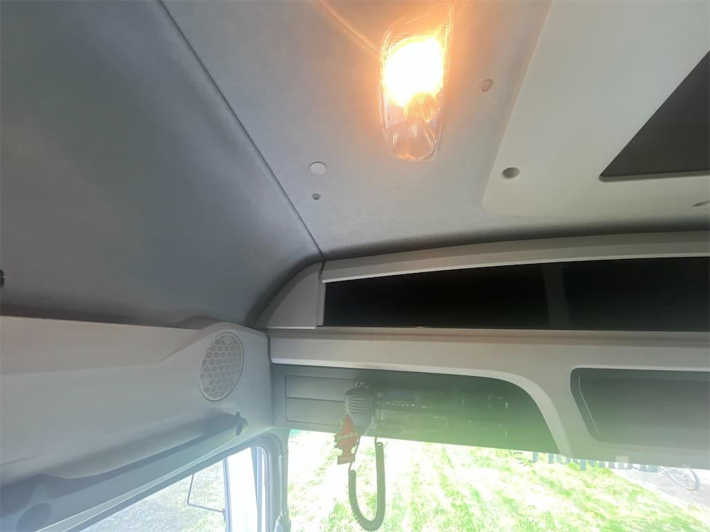 Hook lift truck MERCEDES-BENZ Arocs 3251 8x4