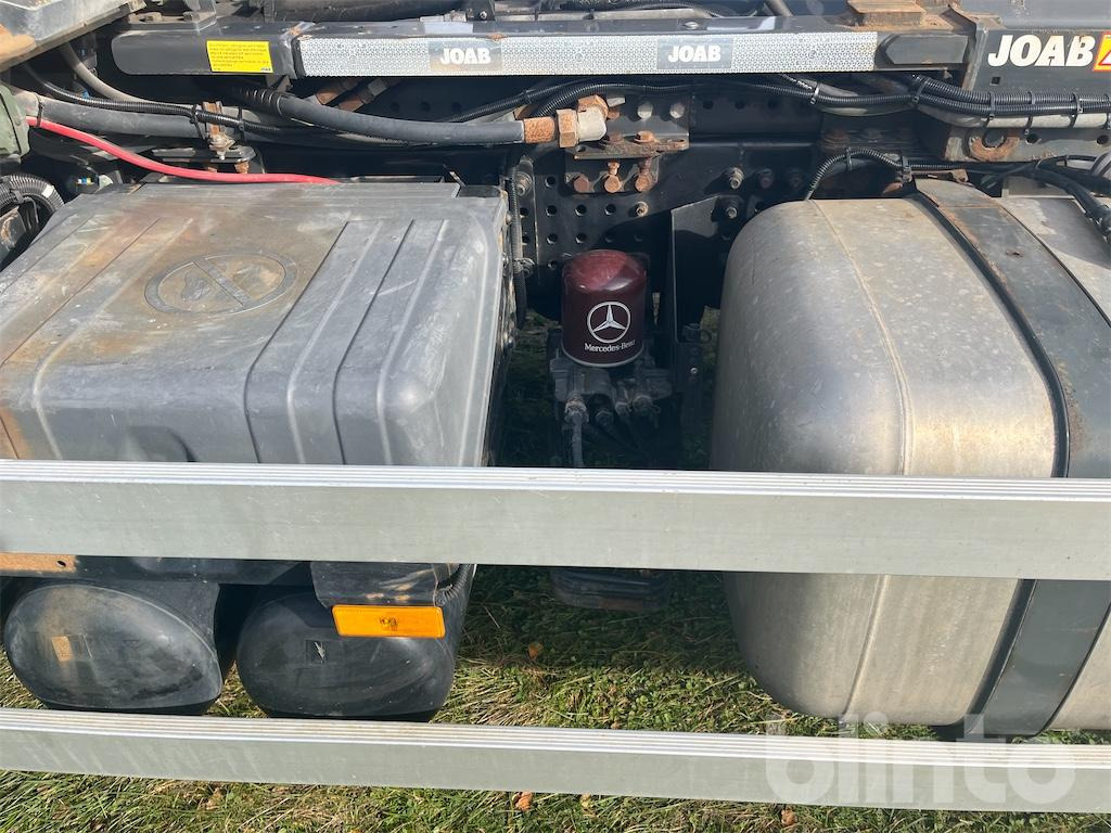 Hook lift truck MERCEDES-BENZ Arocs 3251 8x4