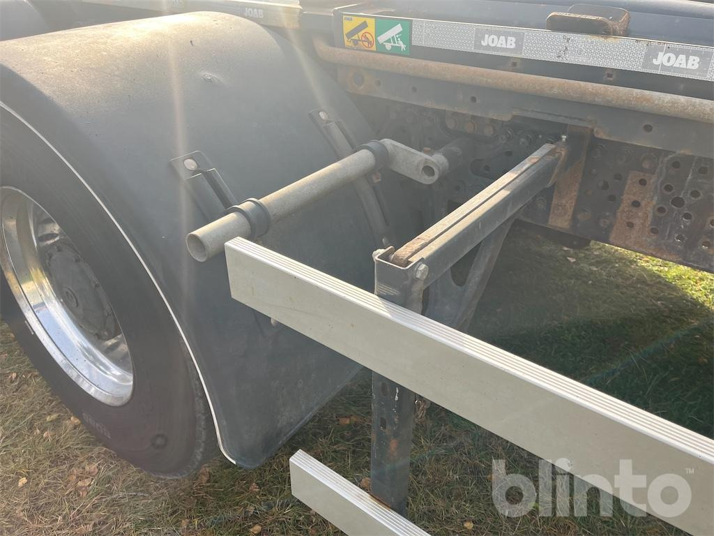 Hook lift truck MERCEDES-BENZ Arocs 3251 8x4