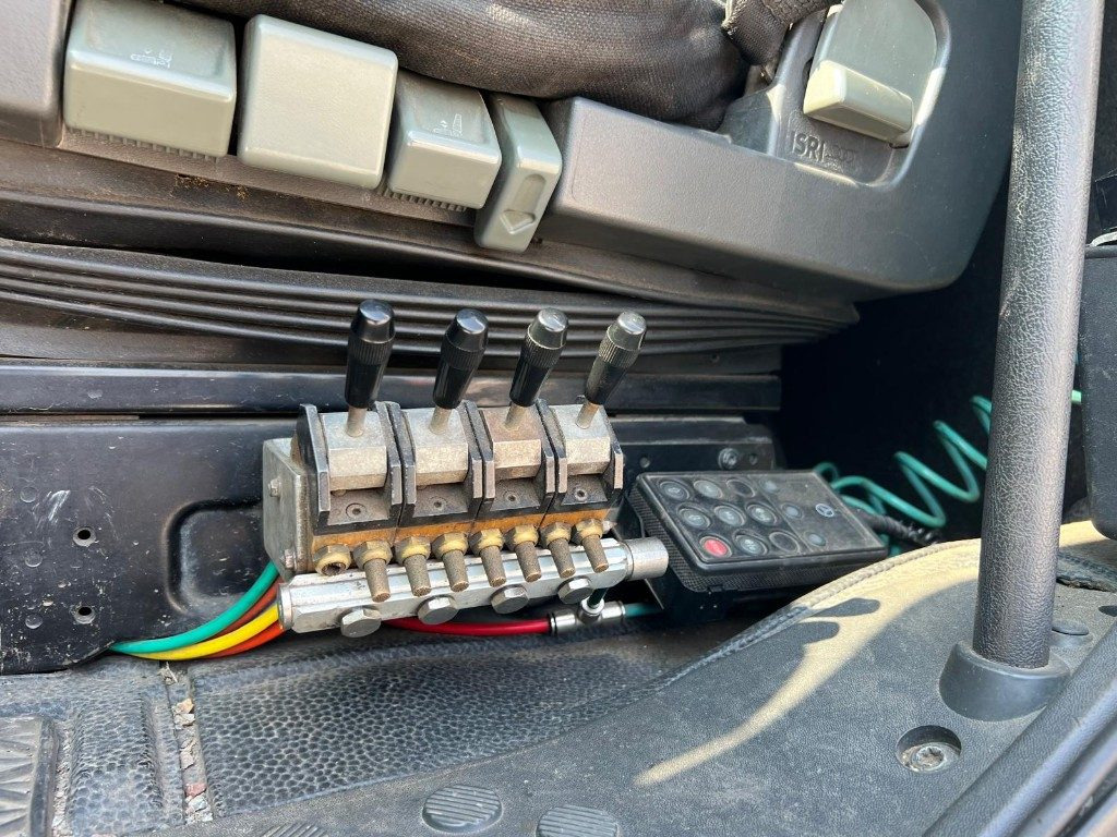 Hook lift truck MERCEDES-BENZ MERCEDES ACTROS 25.41 SCARRABILE