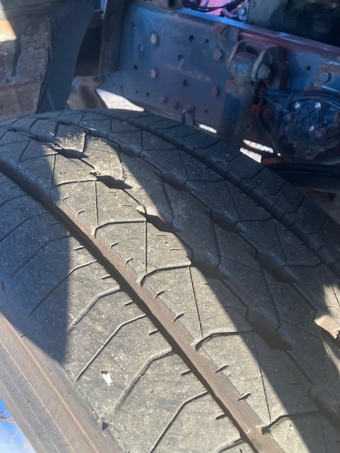 Hook lift truck MERCEDES-BENZ SK 1831