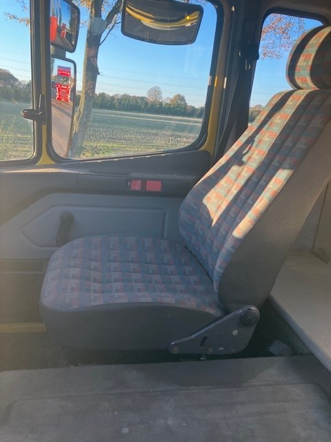 Hook lift truck MERCEDES-BENZ SK 1831