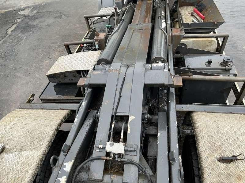 Hook lift truck Mercedes ACTROS 2544