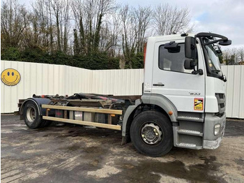 Hook lift truck Mercedes AXOR 1833
