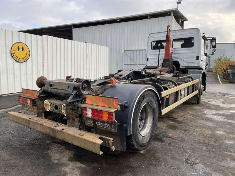 Hook lift truck Mercedes AXOR 1833