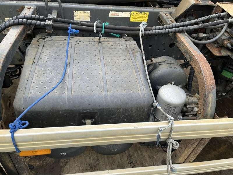 Hook lift truck Mercedes AXOR 1833