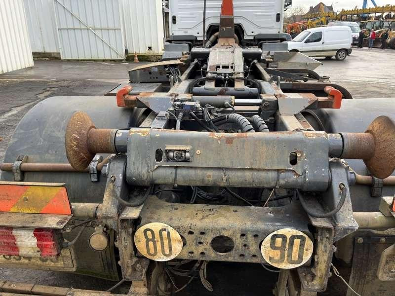 Hook lift truck Mercedes AXOR 1833