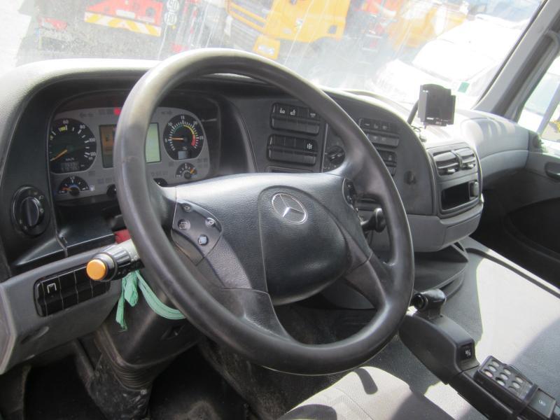 Hook lift truck Mercedes Actros 2541