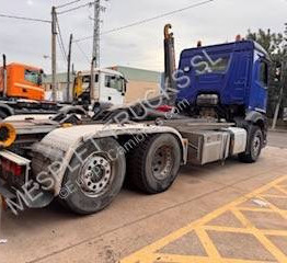 Hook lift truck Mercedes Actros 2842