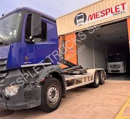 Hook lift truck Mercedes Actros 2842