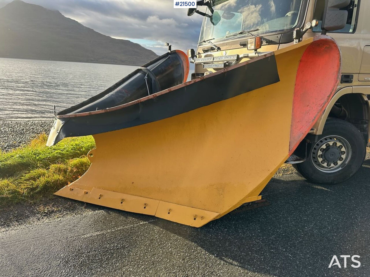 Hook lift truck Mercedes Actros 2848 4x4+2 brøyterigget krokbil