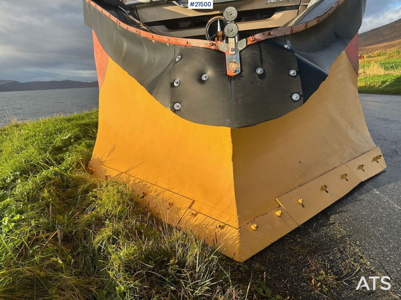 Hook lift truck Mercedes Actros 2848 4x4+2 brøyterigget krokbil