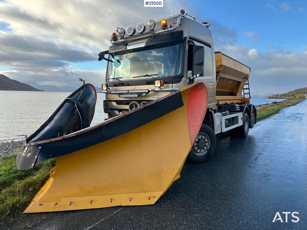 Hook lift truck Mercedes Actros 2848 4x4+2 brøyterigget krokbil