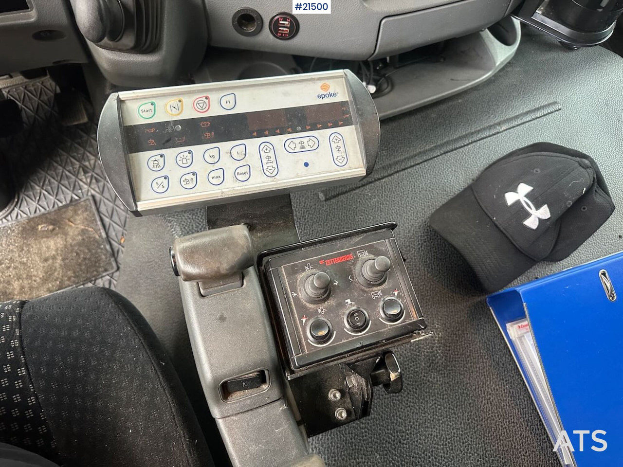 Hook lift truck Mercedes Actros 2848 4x4+2 brøyterigget krokbil