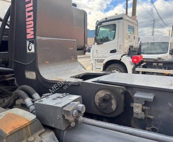 Hook lift truck Mercedes Actros 3346