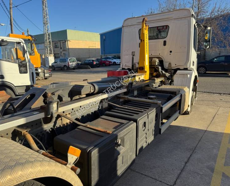 Hook lift truck Mercedes Antos 1843