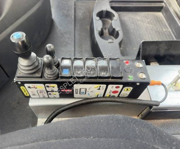 Hook lift truck Mercedes Arocs 2645 K