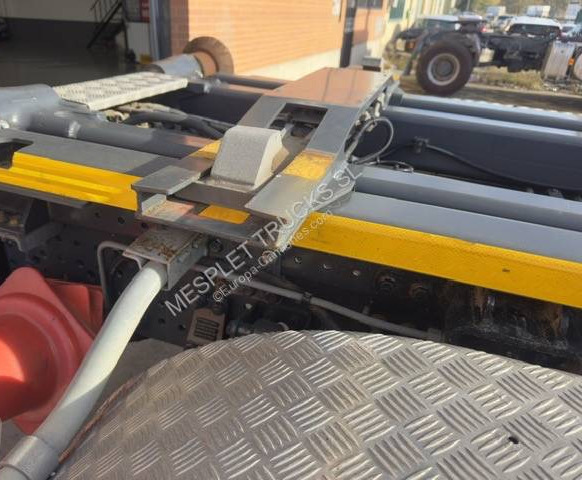 Hook lift truck Mercedes Arocs 2645 K