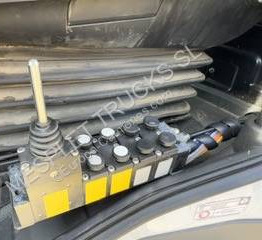 Hook lift truck Mercedes Arocs 2845