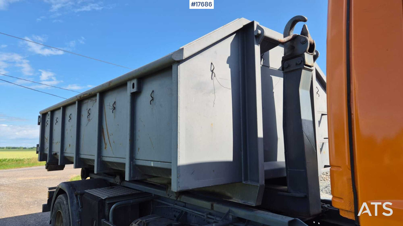 Hook lift truck Mercedes-Benz 1828 hooklift (1999) two containers