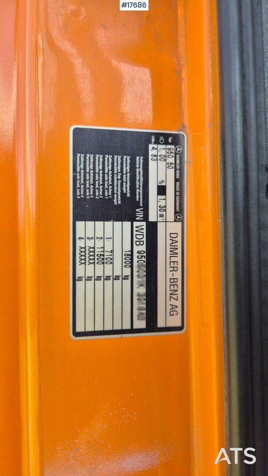 Hook lift truck Mercedes-Benz 1828 hooklift (1999) two containers