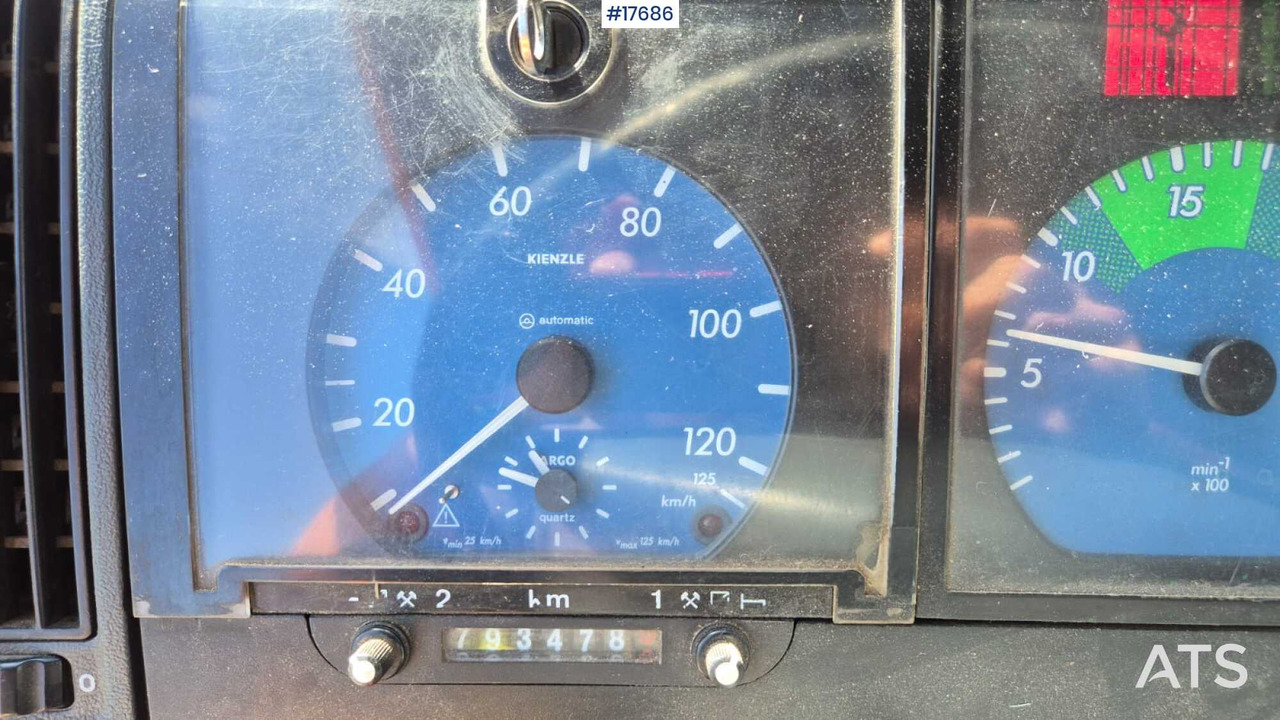 Hook lift truck Mercedes-Benz 1828 hooklift (1999) two containers