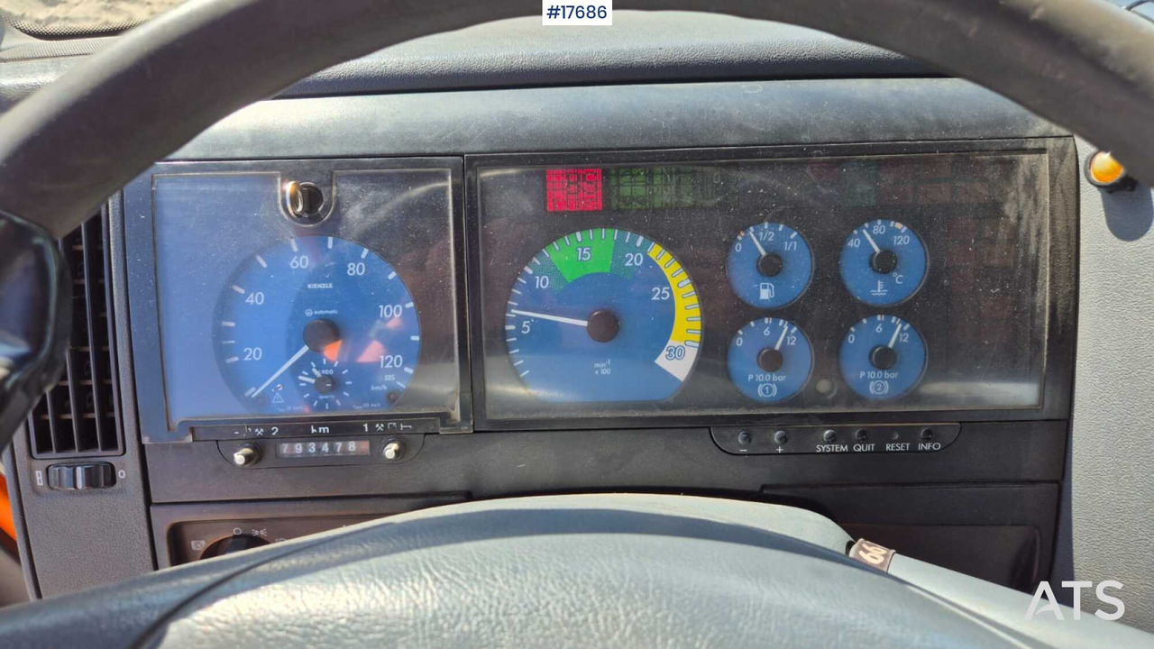 Hook lift truck Mercedes-Benz 1828 hooklift (1999) two containers