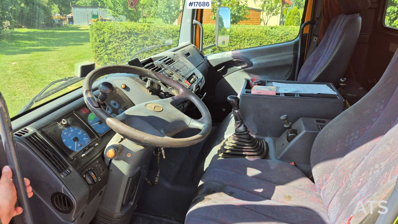 Hook lift truck Mercedes-Benz 1828 hooklift (1999) two containers