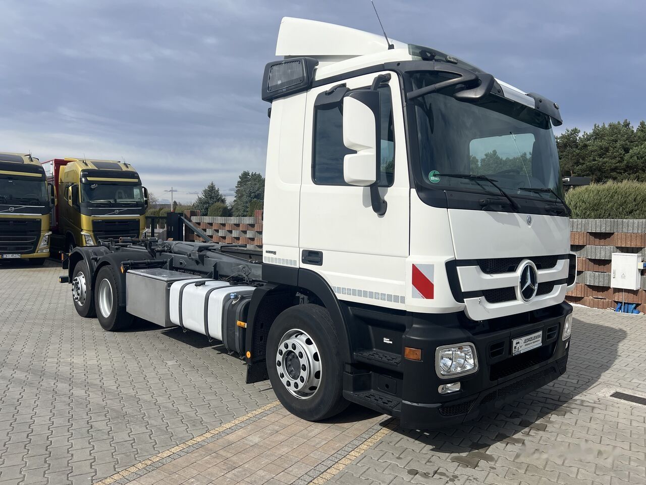 Hook lift truck Mercedes-Benz 2541/Hakowiec/Meiller