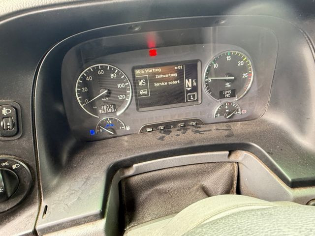 Hook lift truck Mercedes-Benz 2644