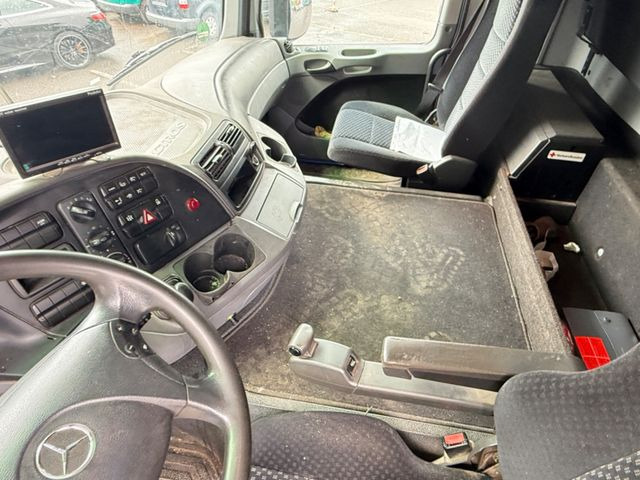 Hook lift truck Mercedes-Benz 2644