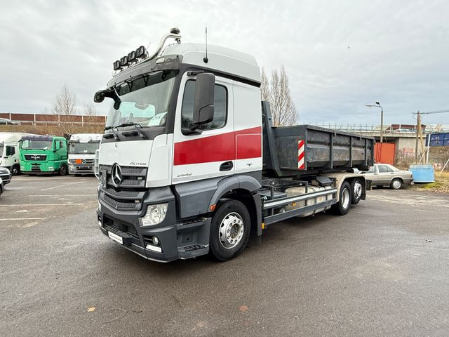 Hook lift truck Mercedes-Benz Actros 2542 Abrollkipper mit Container