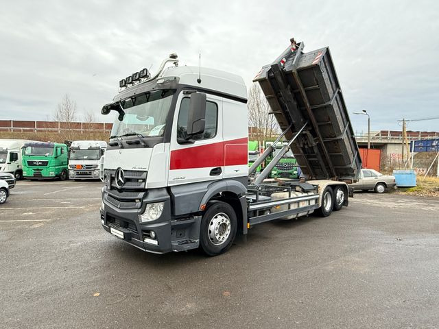 Hook lift truck Mercedes-Benz Actros 2542 Abrollkipper mit Container