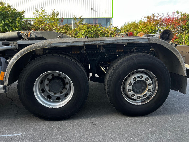 Hook lift truck Mercedes-Benz Actros 2543