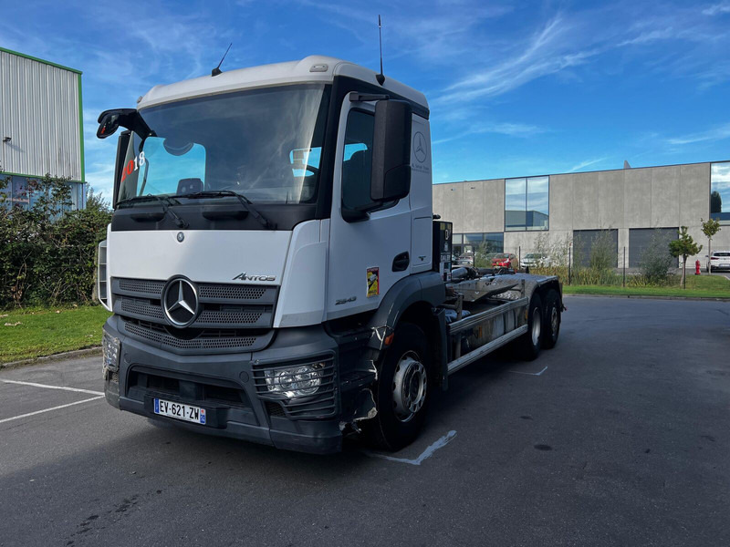 Hook lift truck Mercedes-Benz Actros 2543
