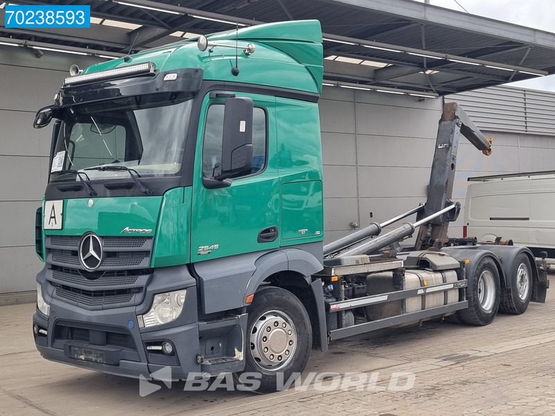 Hook lift truck Mercedes-Benz Actros 2545 6X2 Meiller RK 2070 Hooklift StreamSpace Euro 5