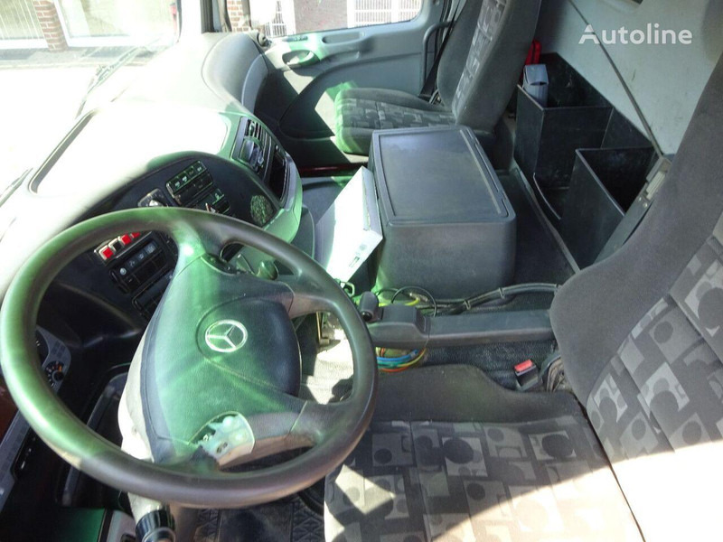 Hook lift truck Mercedes-Benz Actros 3246 - Hook lift truck