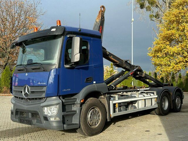 Hook lift truck Mercedes-Benz Antos 2543 6x2 Abrollkipper MULTILIFT XR21Z56