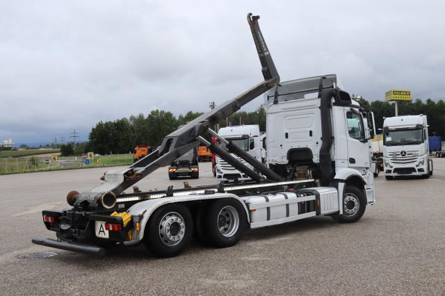 Hook lift truck Mercedes-Benz Antos 2551 ENA