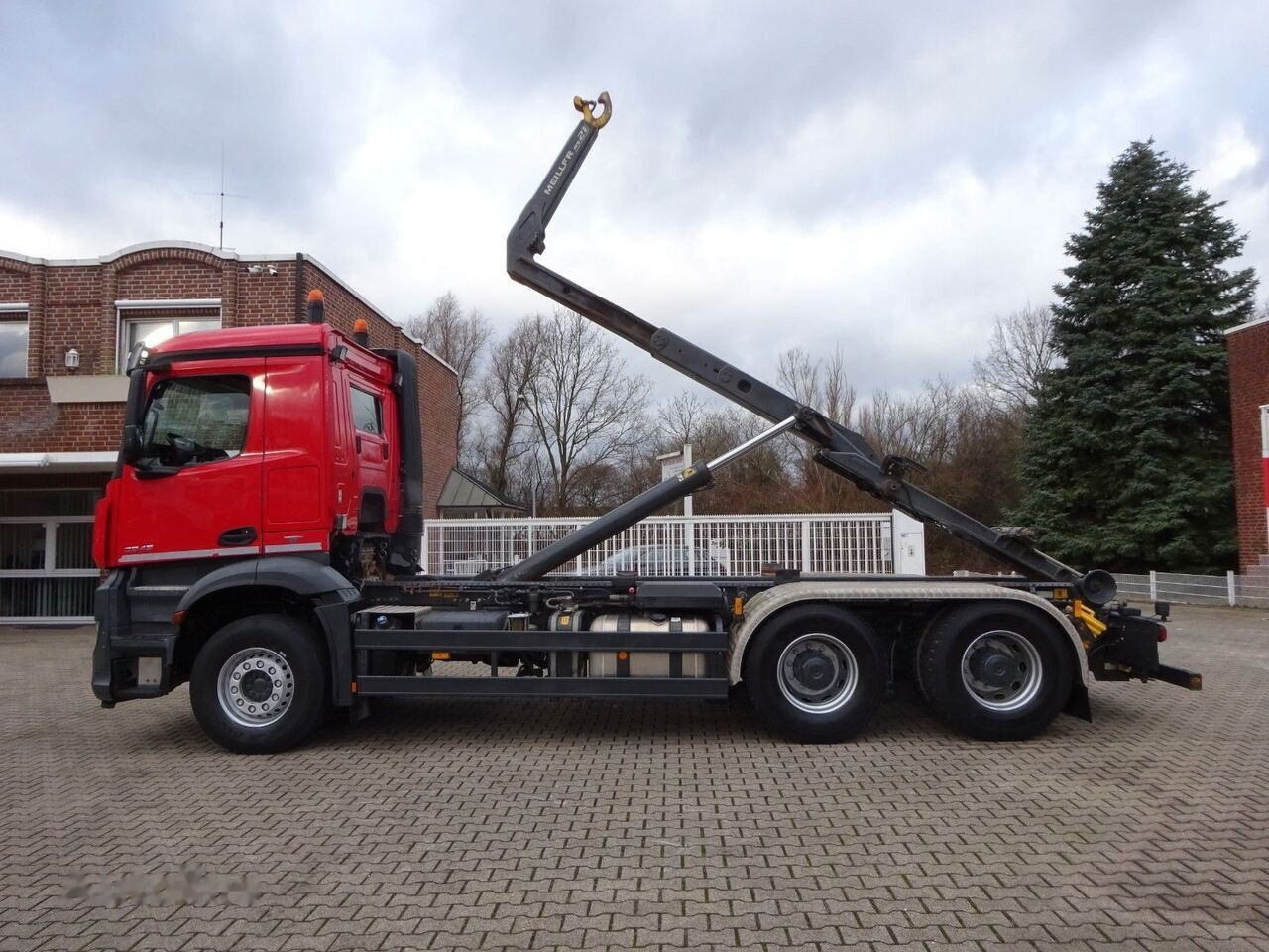 Hook lift truck Mercedes-Benz Arocs 2645 Hook lift truck 6x4