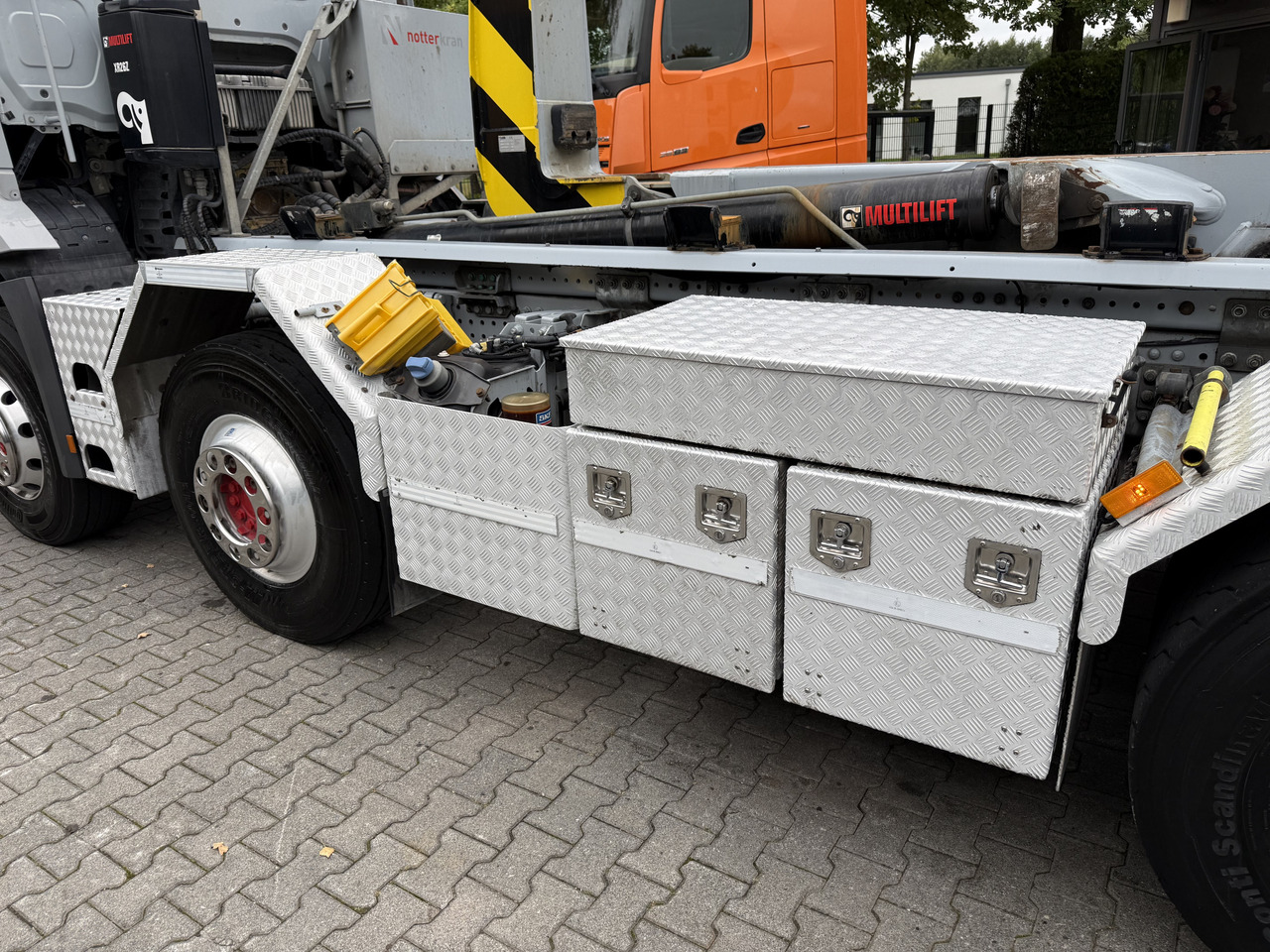 Hook lift truck Mercedes-Benz Arocs 3245 K 8X4 Haken