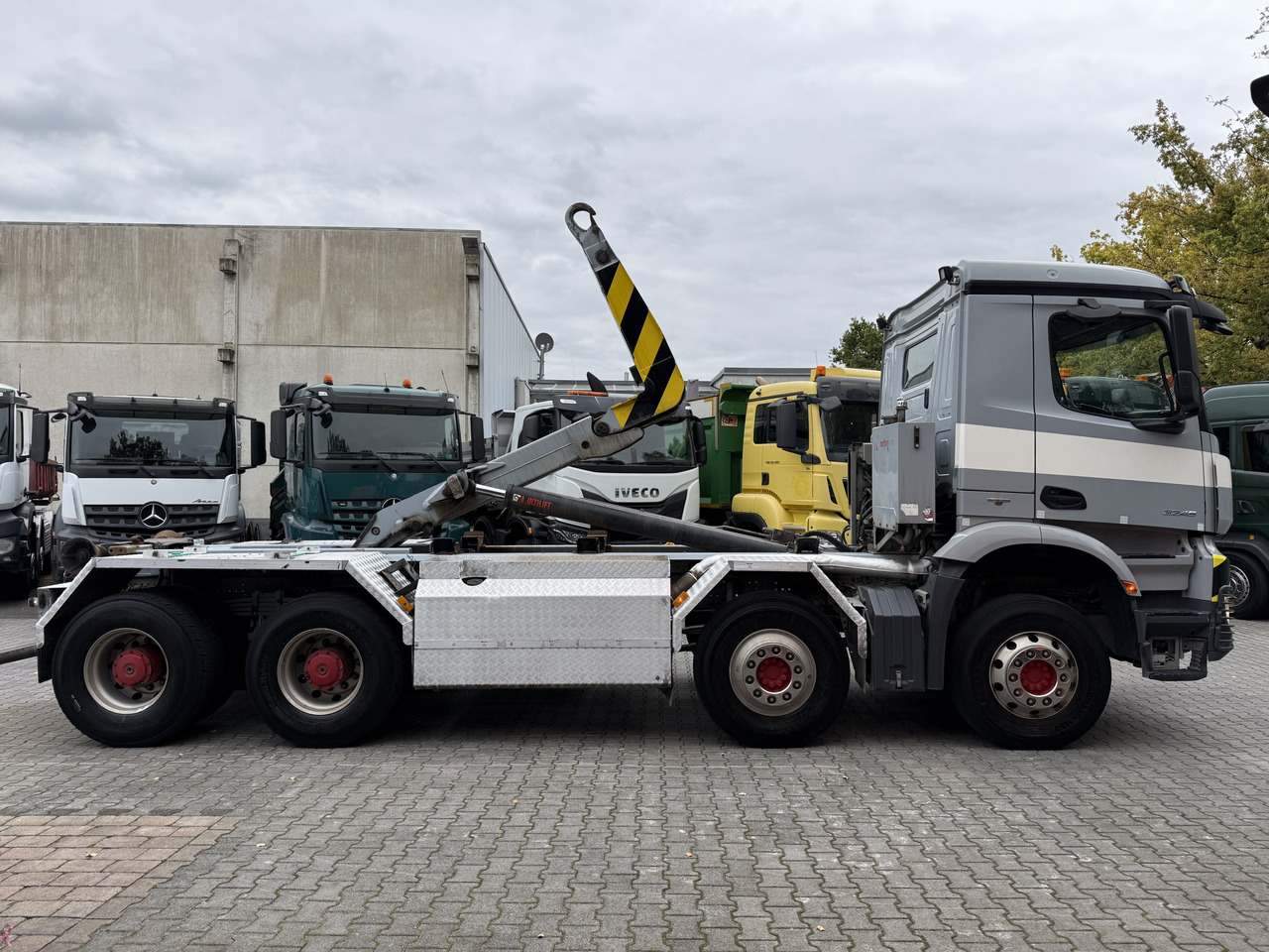 Hook lift truck Mercedes-Benz Arocs 3245 K 8X4 Haken
