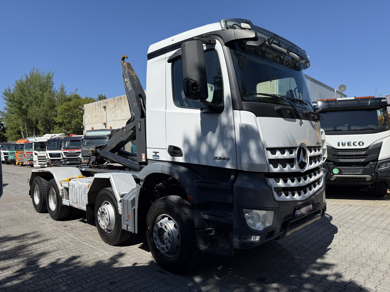 Hook lift truck Mercedes-Benz Arocs 3245 K 8X4 Haken