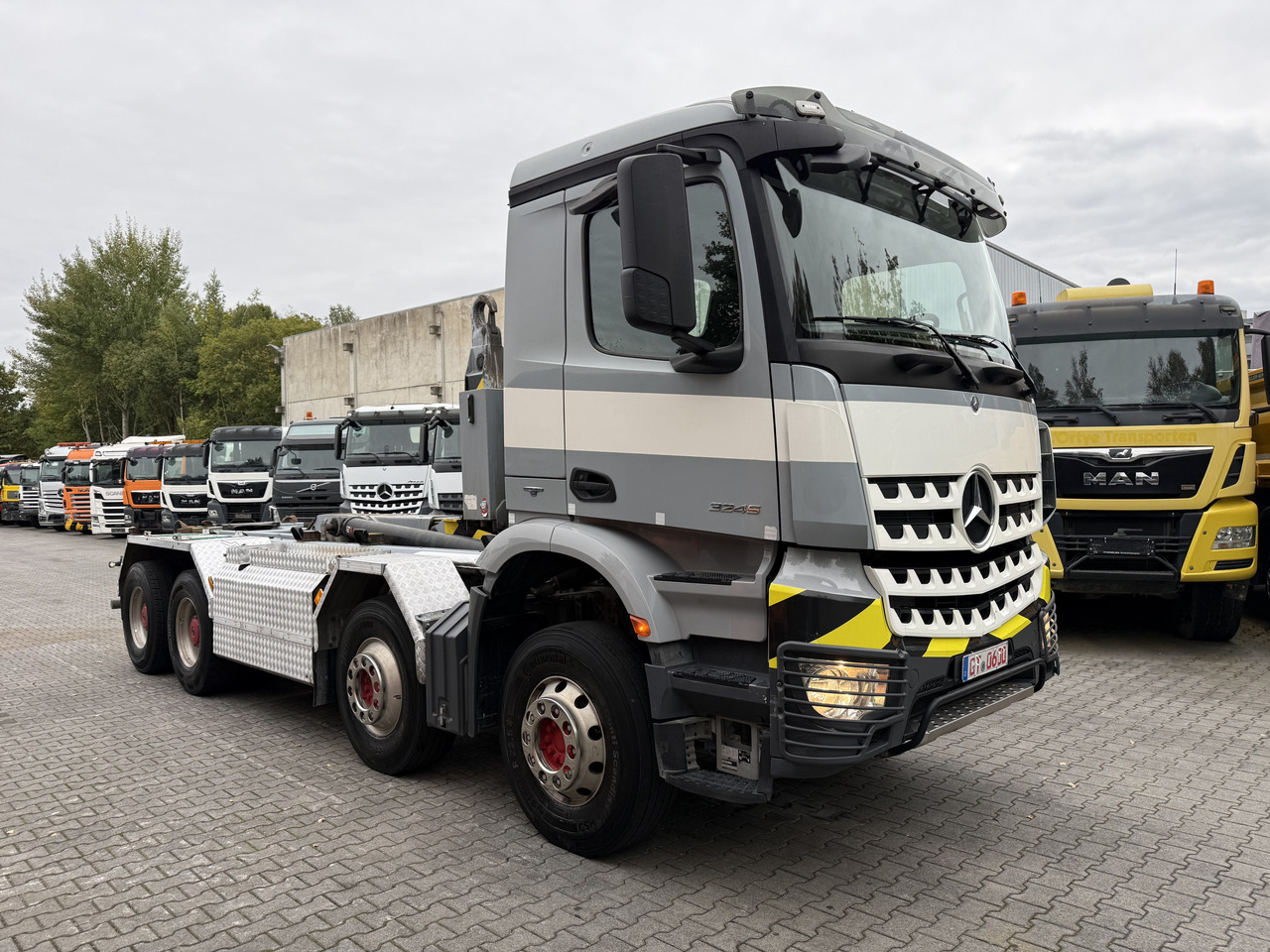 Hook lift truck Mercedes-Benz Arocs 3245 K 8X4 Haken