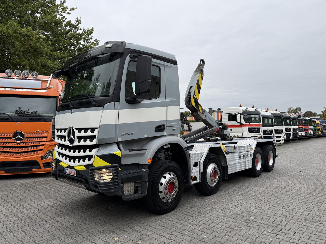 Hook lift truck Mercedes-Benz Arocs 3245 K 8X4 Haken