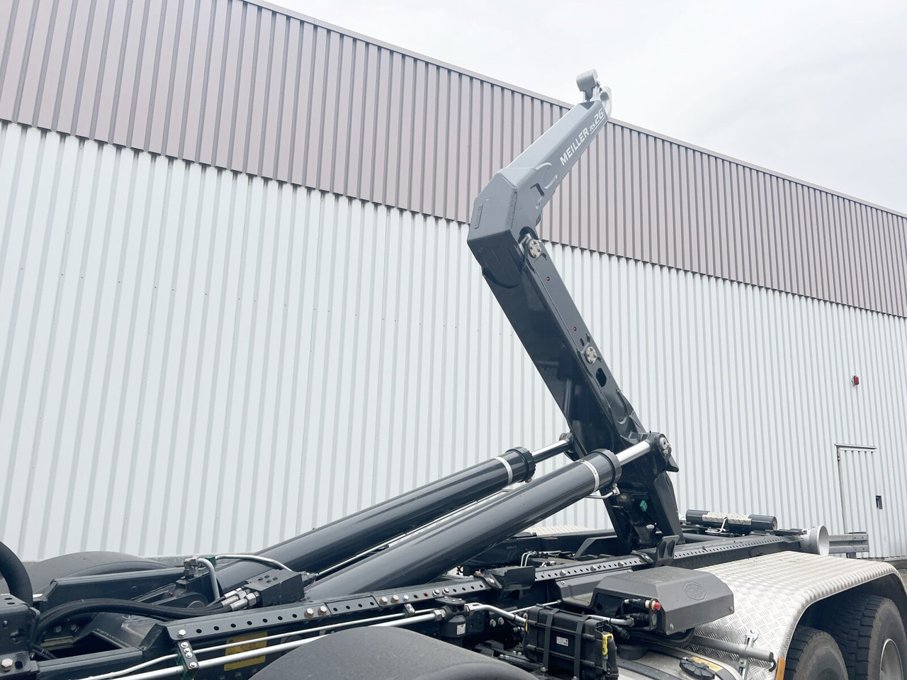 Hook lift truck Mercedes-Benz Arocs 4142/48 8x4/4 Arocs 4142/48  8x4/4, Grounder, Meiller RS26 62-K, Funk