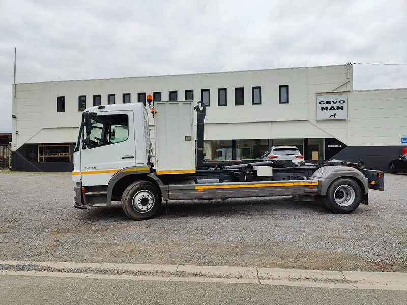 Hook lift truck Mercedes-Benz Atego 1218 Containersystem / Hooklift Hyvalift