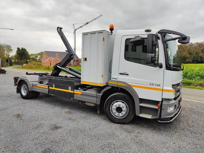 Hook lift truck Mercedes-Benz Atego 1218 Containersystem / Hooklift Hyvalift